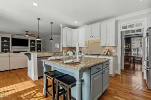 525 Wanderview Ln, Holly Springs, NC 27540 - Photo 8