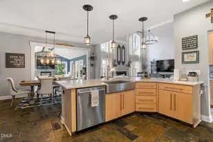 9208 Club Hill Dr, Raleigh, NC 27617 - Photo 16