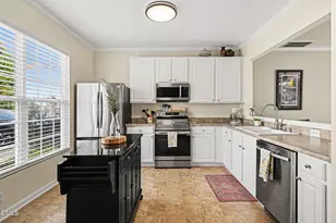 8211 Rhiannon Rd, Raleigh, NC 27613 - Photo 4