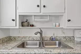 1030 Nichols Dr, Raleigh, NC 27605 - Photo 14