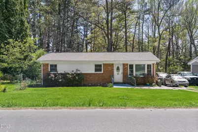 112 E Franklin Street, Zebulon, NC 27597 - Photo 2