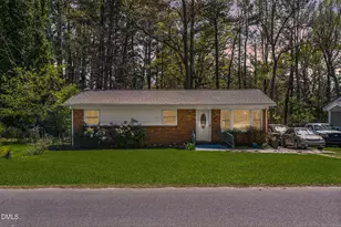 112 E Franklin St, Zebulon, NC 27597 - Photo 1