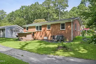 112 E Franklin St, Zebulon, NC 27597 - Photo 24
