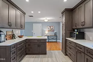 256 Marilyn Cir, Cary, NC 27513 - Photo 8