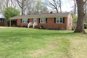 1517 Oakdale Cir, Henderson, NC 27536 - Photo 1