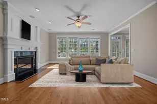 105 Baynes Ct, Chapel Hill, NC 27517 - Photo 4