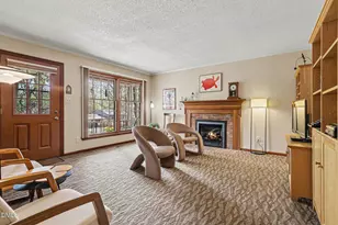 806 Churchill Dr, Chapel Hill, NC 27517 - Photo 2