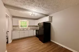 1002 E Harnett St, Dunn, NC 28334 - Photo 14