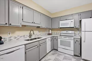 250 S Estes Dr, Chapel Hill, NC 27514 - Photo 6