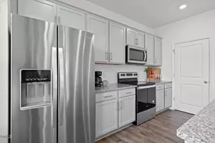 97 Long Mdw Ln, Fuquay Varina, NC 27526 - Photo 16