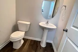 1013 Commack Dr, Durham, NC 27703 - Photo 8