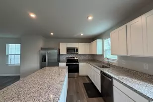 489 Autumn Moon Dr, Zebulon, NC 27597 - Photo 2