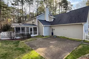 106 Kinnaird Ln, Cary, NC 27511 - Photo 2