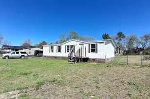 4725 Desert Ridge Rd, Parkton, NC 28371 - Photo 2