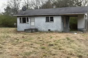 3211 Woodsdale Rd, Roxboro, NC 27574 - Photo 4