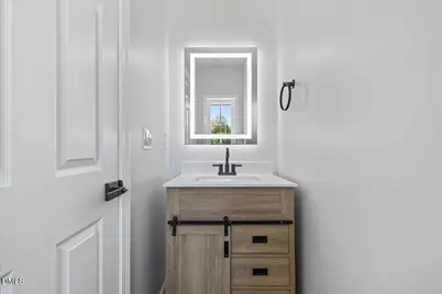 17 Runneymede Place, Smithfield, NC 27577 - Photo 6