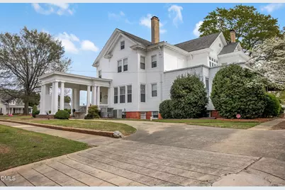 309 W Divine Street, Dunn, NC 28334 - Photo 6