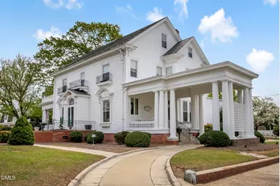 309 W Divine Street, Dunn, NC 28334 - Photo 2