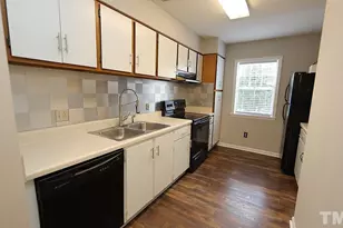 131 Kingsbury Dr, Chapel Hill, NC 27514 - Photo 4