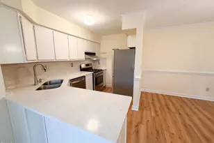 320 Summerwalk Cir, Chapel Hill, NC 27517 - Photo 2