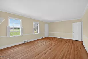 720 Roxboro St, Haw River, NC 27258 - Photo 6