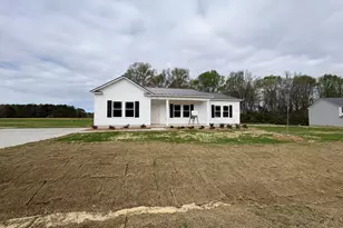 253 Jacobs Rdg Dr, Four Oaks, NC 27524 - Photo 2