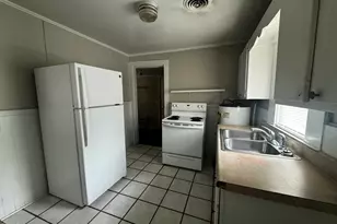 300 S Gardner Ave, Kenly, NC 27542 - Photo 6