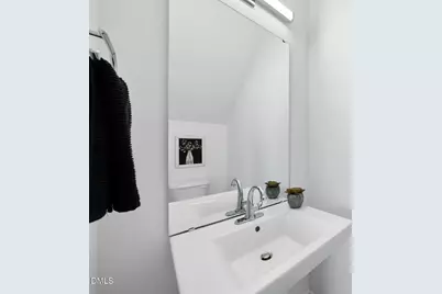 5611 Johnson Woods Court, Raleigh, NC 27609 - Photo 12