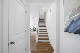 5611 Johnson Woods Ct, Raleigh, NC 27609 - Photo 2