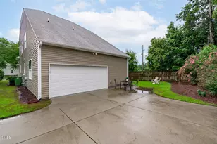 105 Bridge St, Fuquay Varina, NC 27526 - Photo 24