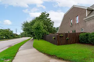 105 Bridge St, Fuquay Varina, NC 27526 - Photo 28