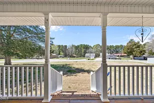 35 Hummingbird Ln, Henderson, NC 27537 - Photo 8