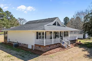 35 Hummingbird Ln, Henderson, NC 27537 - Photo 2