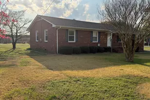 2992 Cherry Ln, Kinston, NC 28504 - Photo 10