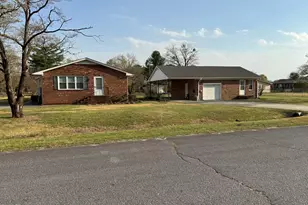 2992 Cherry Ln, Kinston, NC 28504 - Photo 4