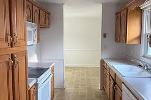 2992 Cherry Ln, Kinston, NC 28504 - Photo 16