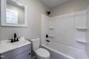 1001 S Layton Ave, Dunn, NC 28334 - Photo 14