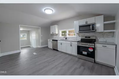 1001 S Layton Avenue, Dunn, NC 28334 - Photo 6