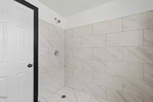 601 Temple St, Selma, NC 27576 - Photo 8