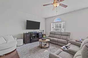 6031 Kentworth Dr, Holly Springs, NC 27540 - Photo 8