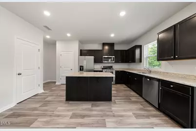 562 Brickview Court, Sanford, NC 27330 - Photo 6