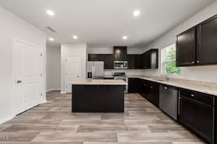 562 Brickview Ct, Sanford, NC 27330 - Photo 6