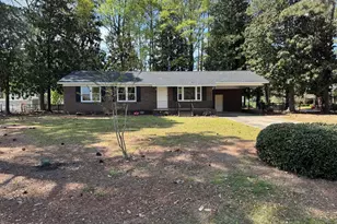 201 Carolyn Dr, Selma, NC 27576 - Photo 1