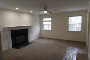 136 Trafalgar Ln, Cary, NC 27513 - Photo 4