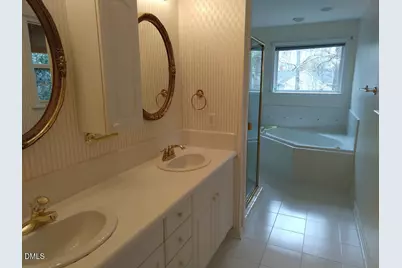 136 Trafalgar Lane, Cary, NC 27513 - Photo 18