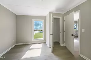 210 S Brevard St, Selma, NC 27576 - Photo 12