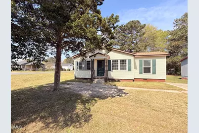 210 S Brevard Street, Selma, NC 27576 - Photo 2