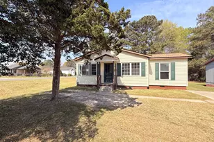 210 S Brevard St, Selma, NC 27576 - Photo 2