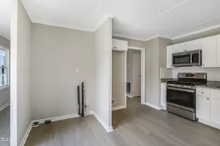 210 S Brevard St, Selma, NC 27576 - Photo 8