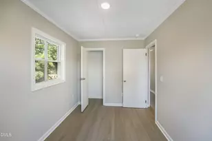 210 S Brevard St, Selma, NC 27576 - Photo 16